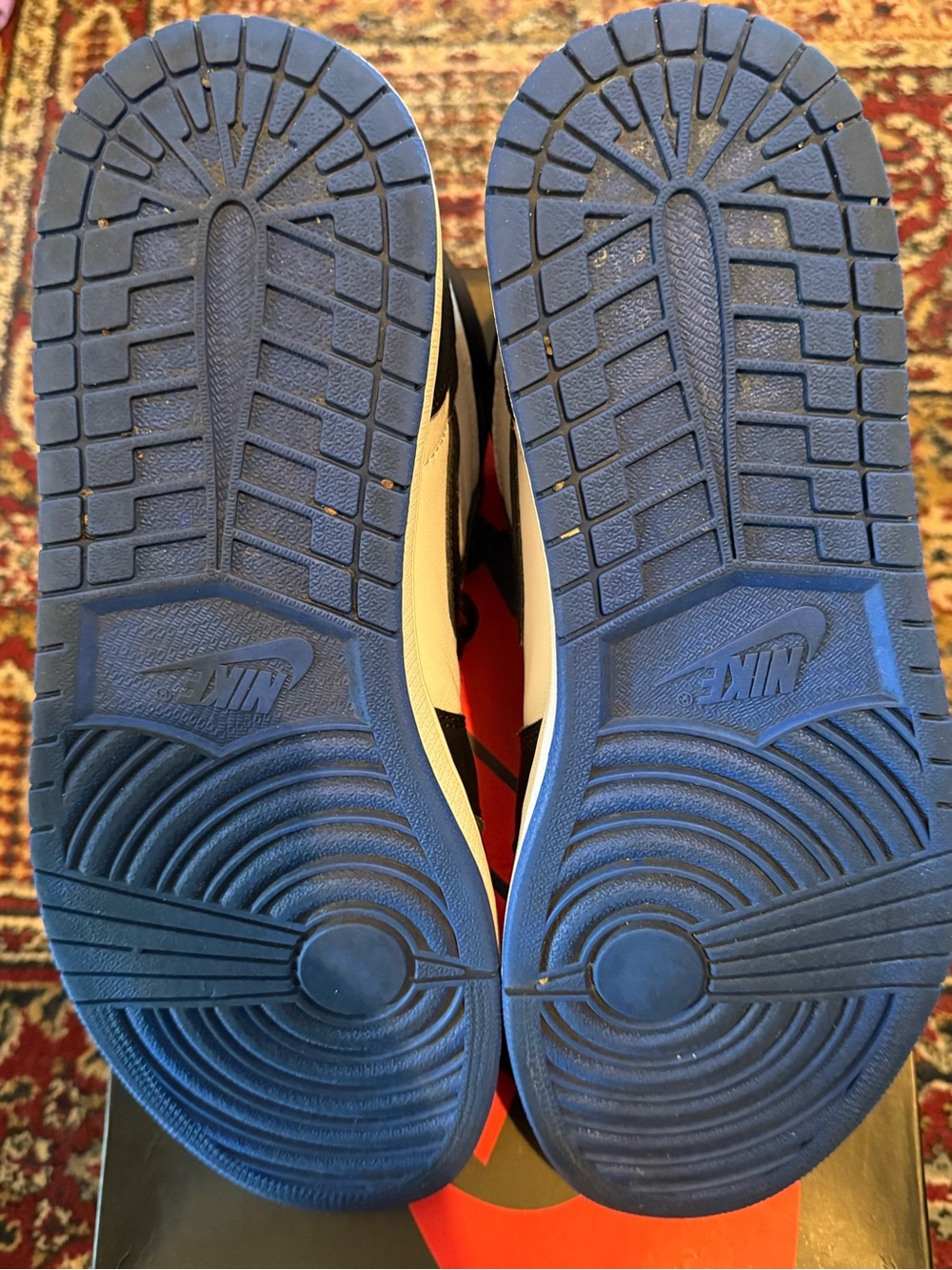 Jordan 1 Retro High Royal Toe— Black/White/Royal Blue Sneakers - Picture 5 of 6